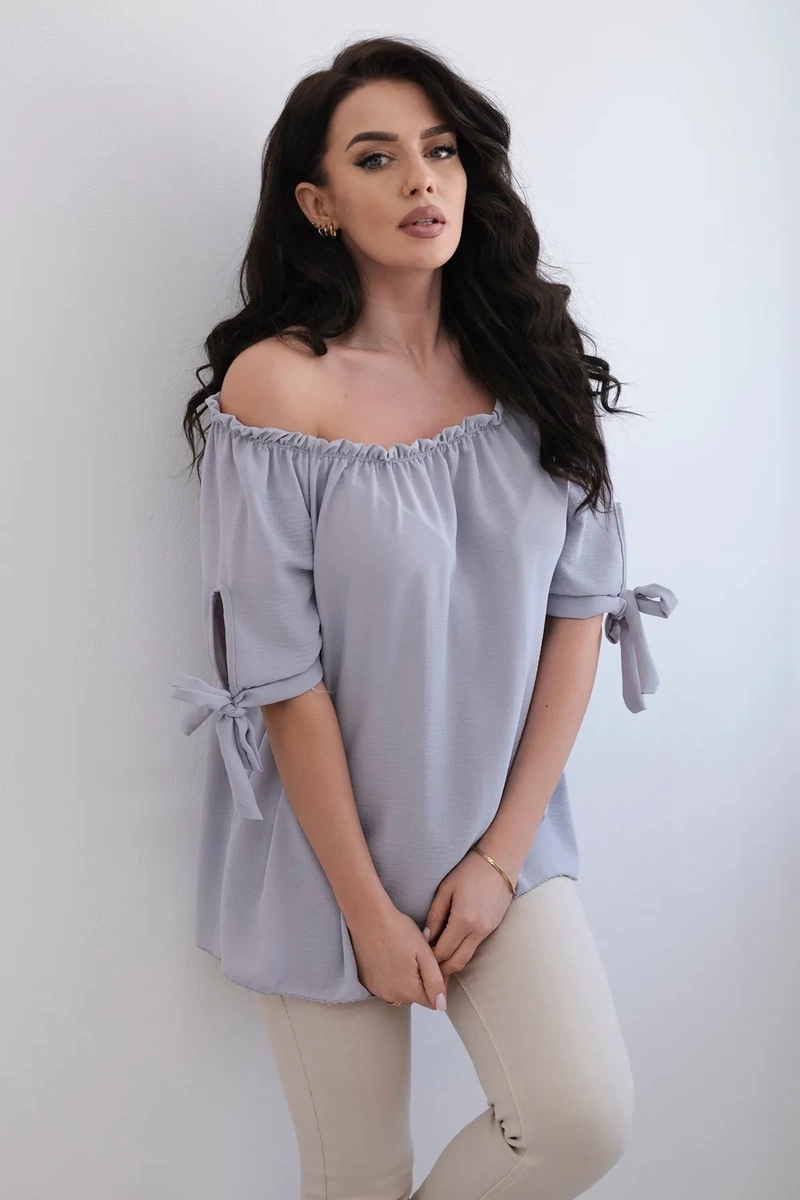Gray Spanish blouse with ties on the sleeve